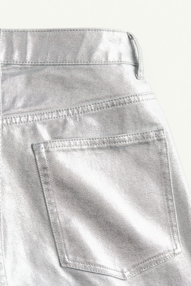 H&M Coated Straight Regular Jeans Silberfarben