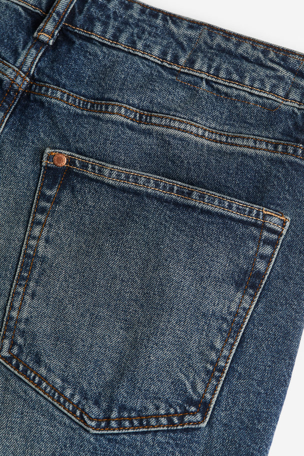 H&M Regular Tapered Jeans Dunkles Denimblau