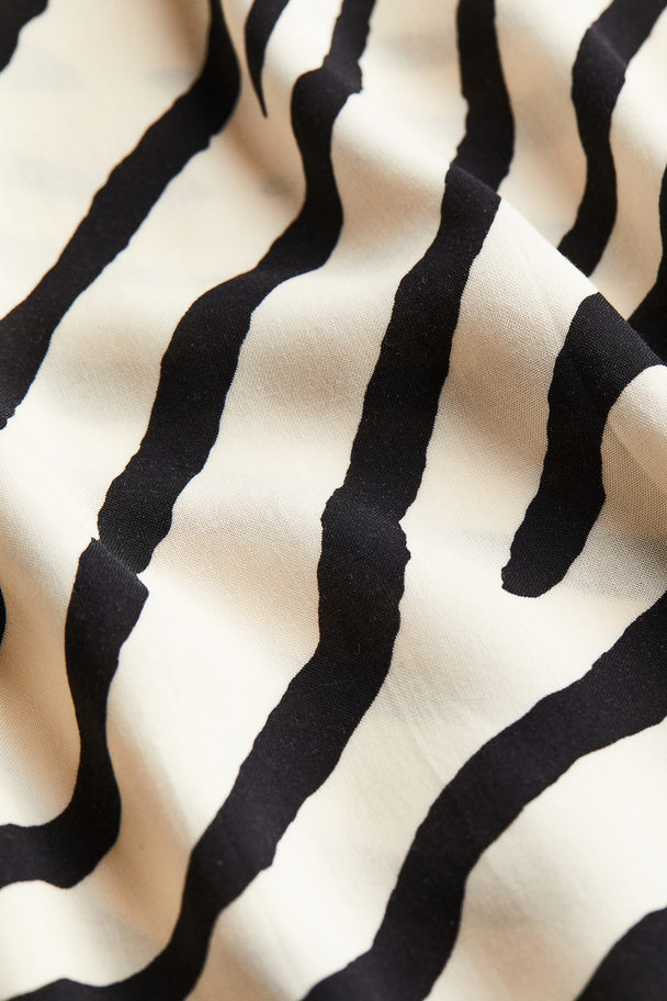 H&M Blusenkleid mit Bindegürtel Cremefarben/Zebramuster