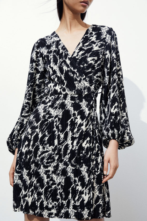 H&M Plissé Wrap Dress Black/leopard Print
