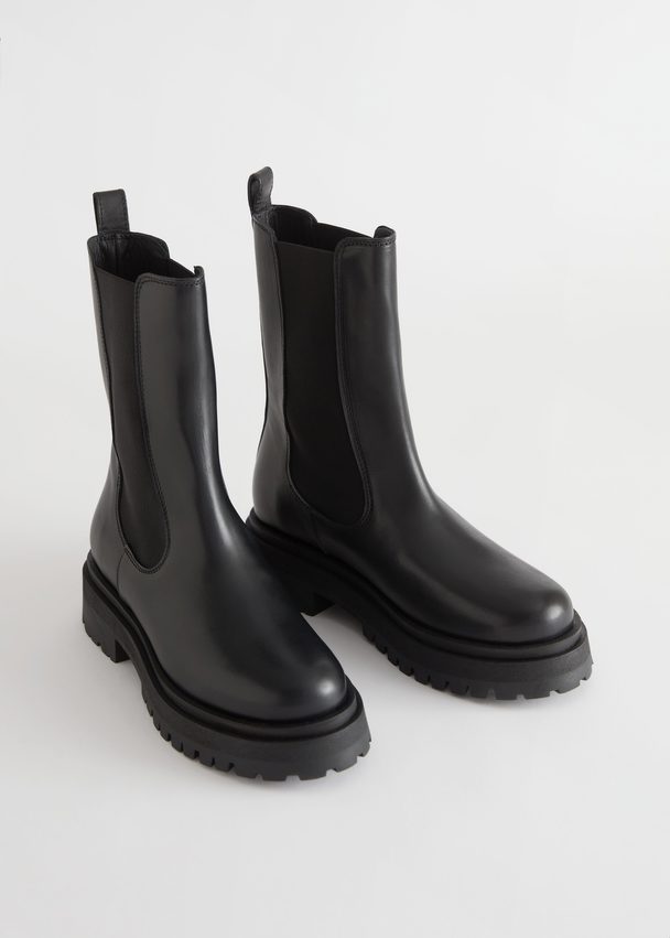 & Other Stories Chelsea-Boots aus Leder mit kompaktem Absatz Schwarz