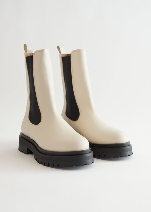 & Other Stories Chelsea-Boots aus Leder mit kompaktem Absatz Vanille