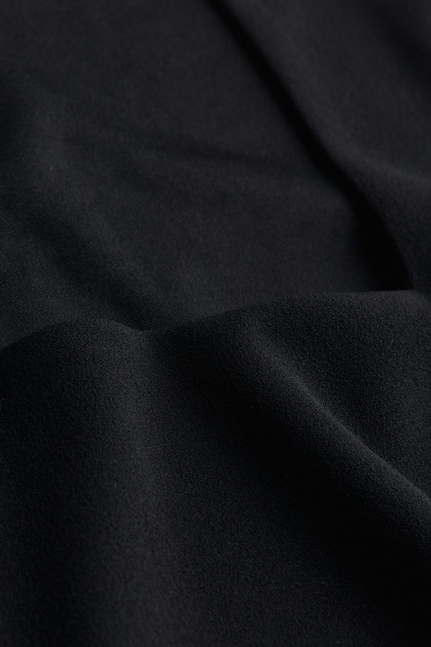 H&M Bodycon-Kleid mit eckigem Ausschnitt Schwarz