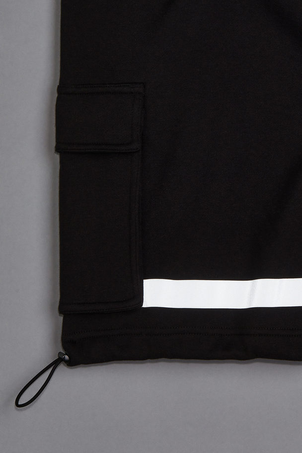H&M Printed Sweatshirt Shorts Black/nasa