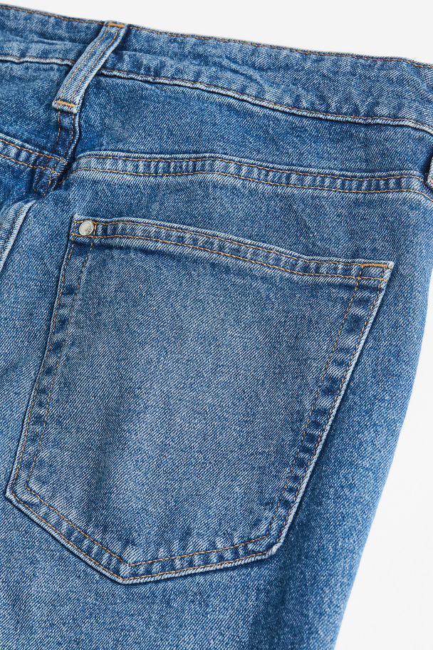 H&M Utsvingt, High Cropped Jeans Denimblå