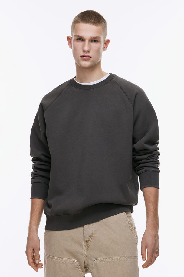 H&M Sweatshirt in Loose Fit Dunkelgrau