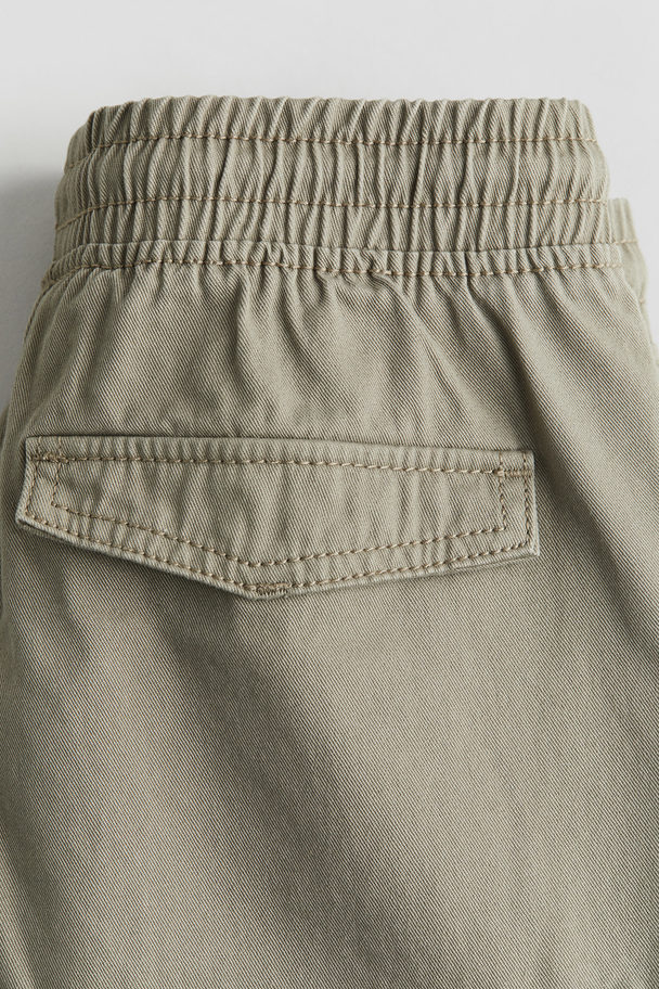 H&M Cargoshorts aus Twill Khakigrün