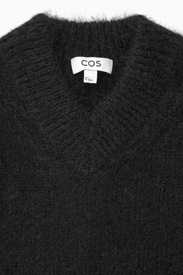 COS Cropped V-neck Mohair Jumper Black