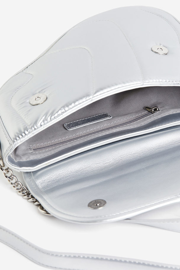 Public Desire The Fox Saddle-schultertasche In Silber Silber Nylon