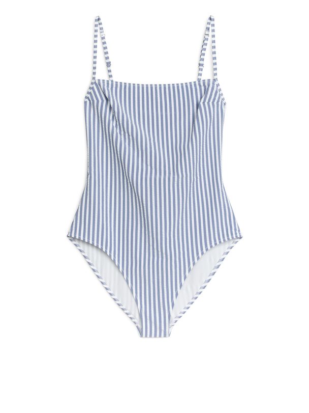 ARKET Badeanzug aus Seersucker Blau/Weiß