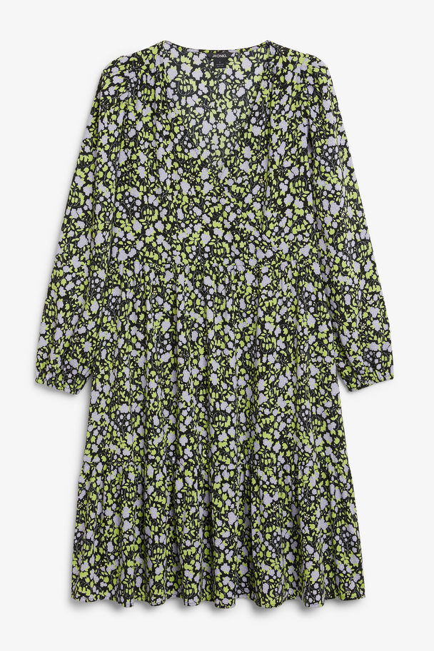 Monki Slåom-kjole I Medium Længde Lyslilla Blomster