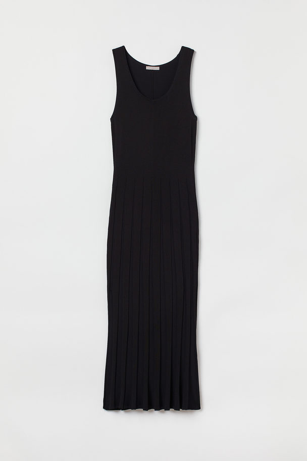 H&M Pleated-skirt Dress Black