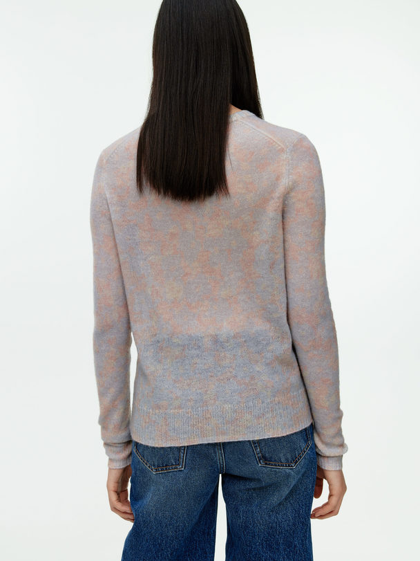 ARKET Pullover aus Wollmischung mit Blumenmuster Hellblau/Beige