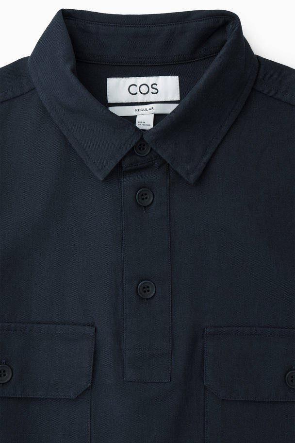 COS Workerskjorta Med Kort Knappslå Marinblå