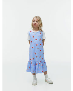 Trikåklänning Med Volang Ljusblå/jordgubbar