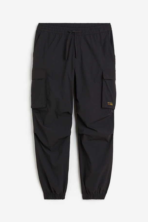 H&M Relaxed Fit Nylon Cargo Joggers Black