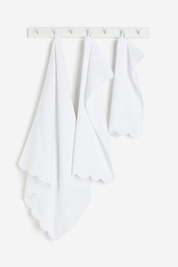 H&M HOME Scalloped-edge Guest Towel White