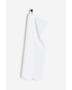 Scalloped-edge Guest Towel White