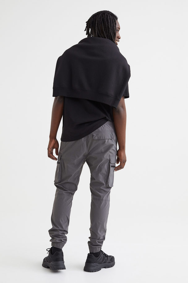 H&M Skinny Fit Nylon Cargo Joggers Dark Grey