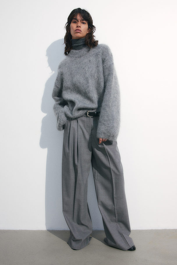 H&M Oversize-Pullover aus Mohairmix Grau