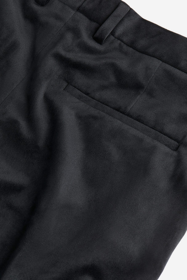 H&M Anzughose aus Samt Regular Fit Schwarz