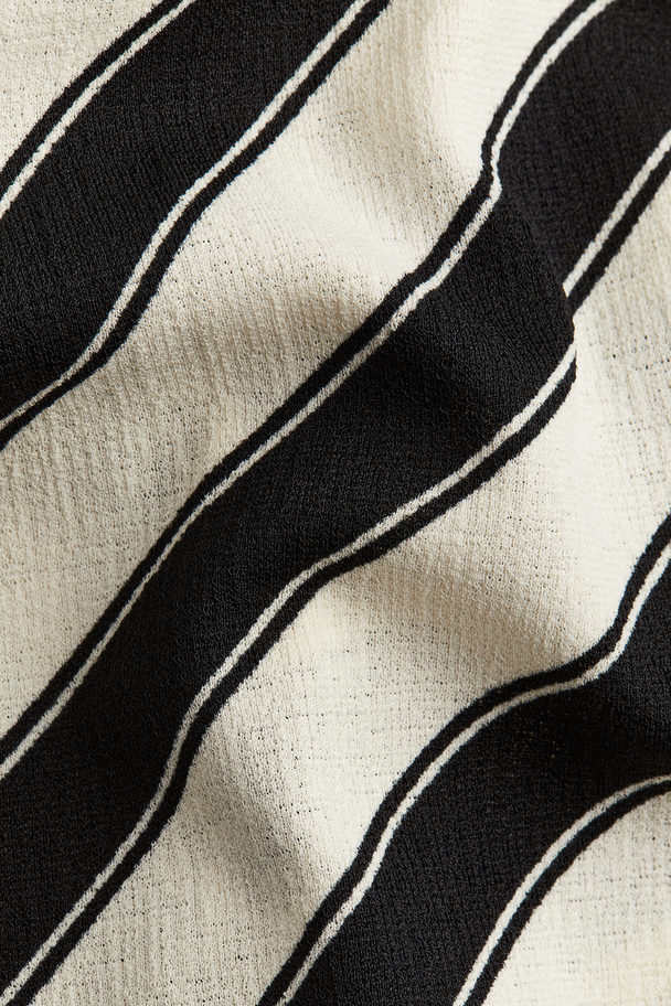 H&M Strukturvevd Omslagskjole Sort/hvit Stripet