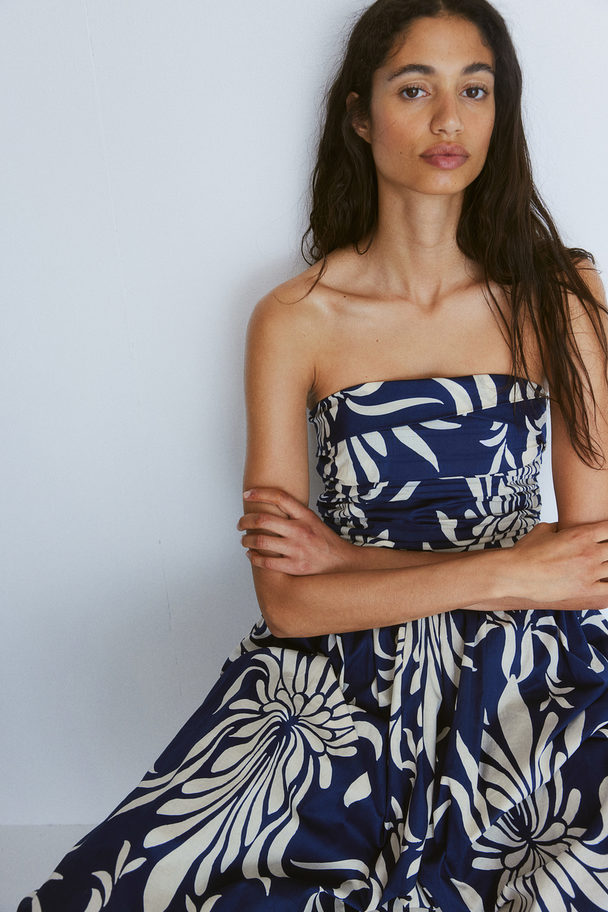 H&M Bandeau-Kleid mit Falten Dunkelblau/Gemustert