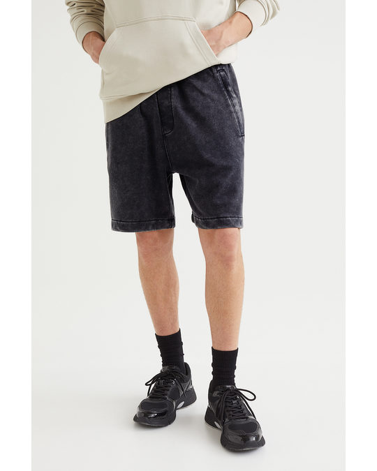 H&M Relaxed Fit Knee-length Shorts Black