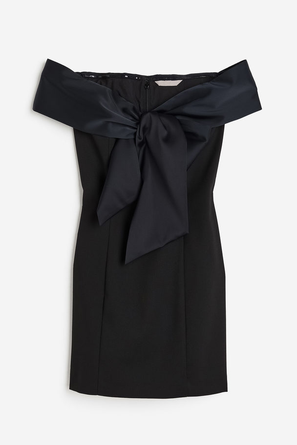 H&M Off-Shoulder-Kleid mit Schleife Schwarz