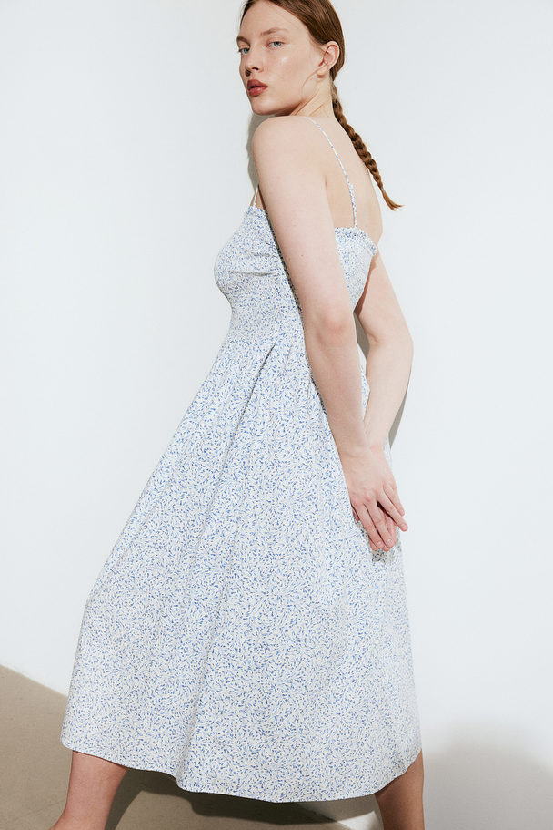 H&M Gesmoktes Kleid Weiß/Blau geblümt