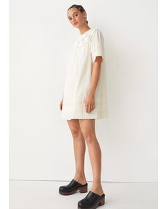 Minikleid mit Häkelkragen Weiß
