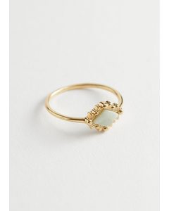 Delicate Rhombus Stone Ring Gold
