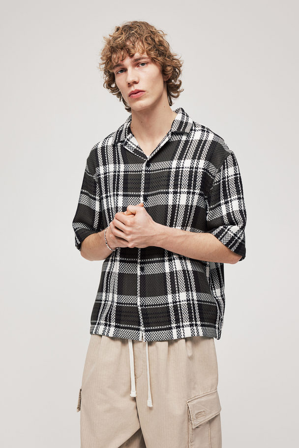 H&M Loose Fit Textured-knit Resort Shirt Brown/checked