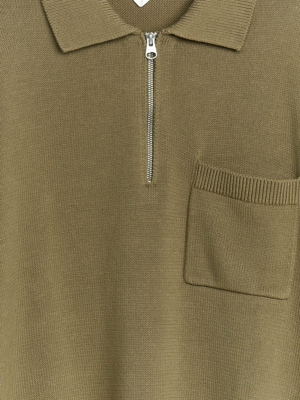 ARKET Baumwollpullover mit kurzem Reißverschluss Khaki