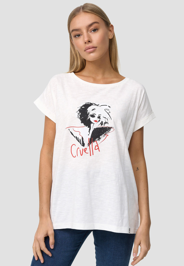 Re:Covered Cruella Devil Art Ecru T-Shirt