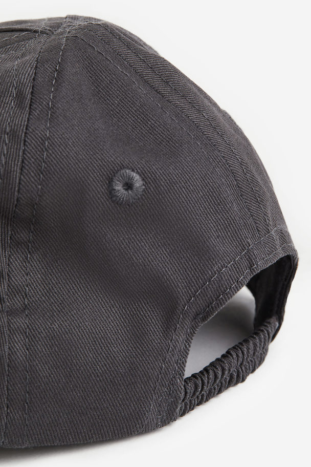 H&M Embroidery-detail Twill Cap Dark Grey/batman