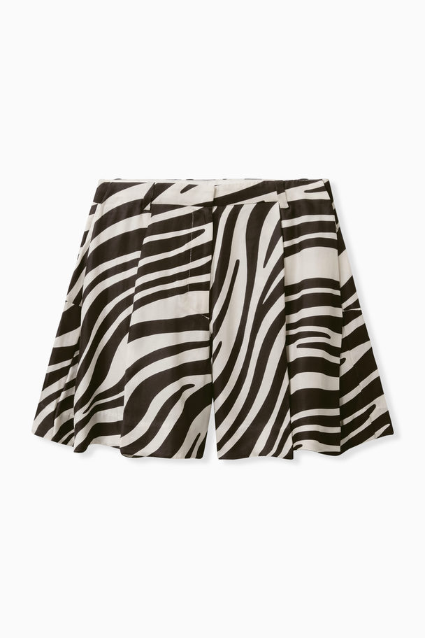 COS Zebra-print Shorts White / Black