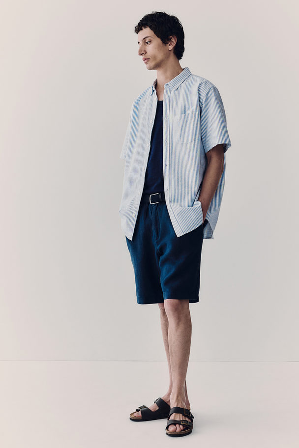 H&M Kurzärmeliges Oxford-Hemd in Regular Fit Blau/Gestreift