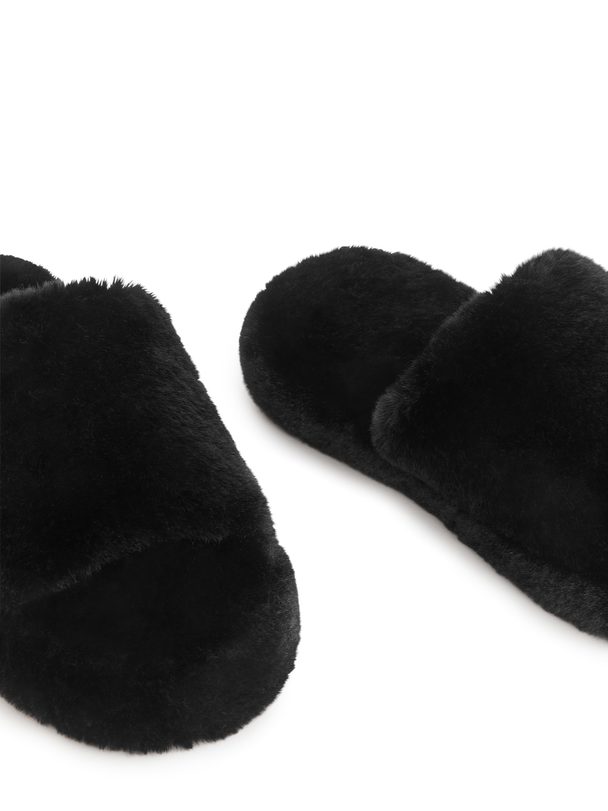ARKET Faux Fur Slippers Black