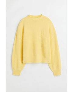 Flauschiger Pullover Gelb
