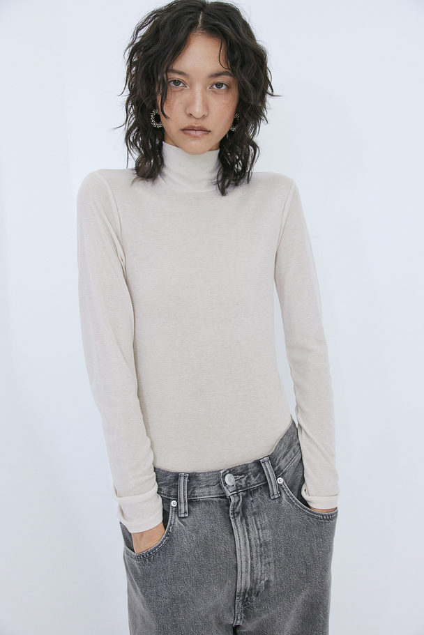 H&M Shirt mit Turtleneck Hellbeige