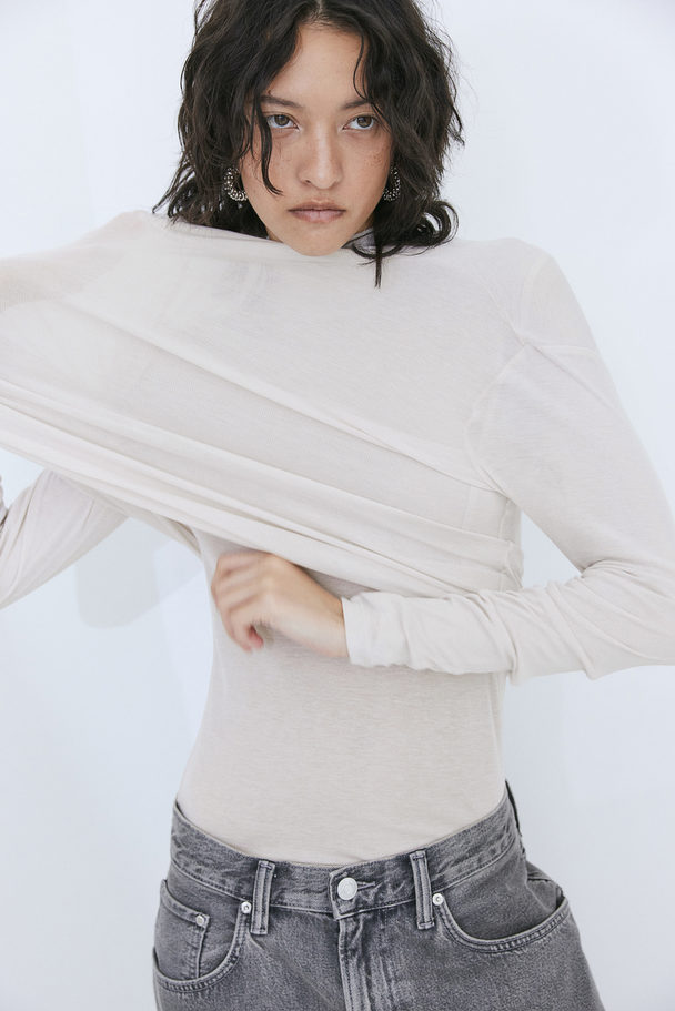 H&M Shirt mit Turtleneck Hellbeige