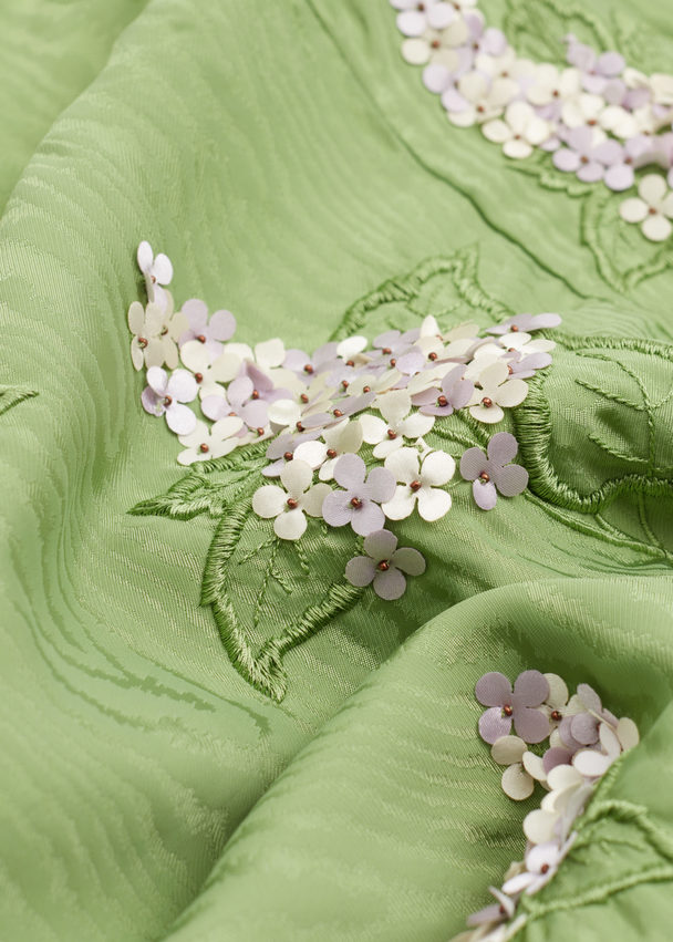& Other Stories Midiklänning Med Broderade Blommor Grön Blomdetalj