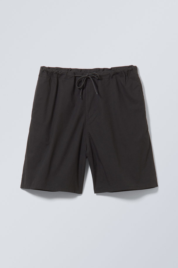 Weekday Parachute Shorts Med Løs Passform Svart