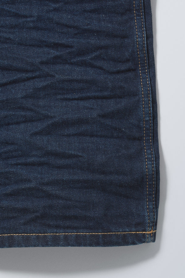 Weekday Bootcut-Jeans in Knitteroptik Nova Azurblau