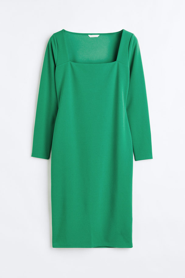 H&M H&amp;M+ Kleid mit eckigem Ausschnitt Grün
