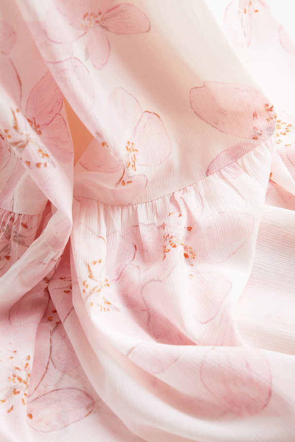 H&M MAMA Off-Shoulder-Kleid mit Volants Cremefarben/Rosa geblümt