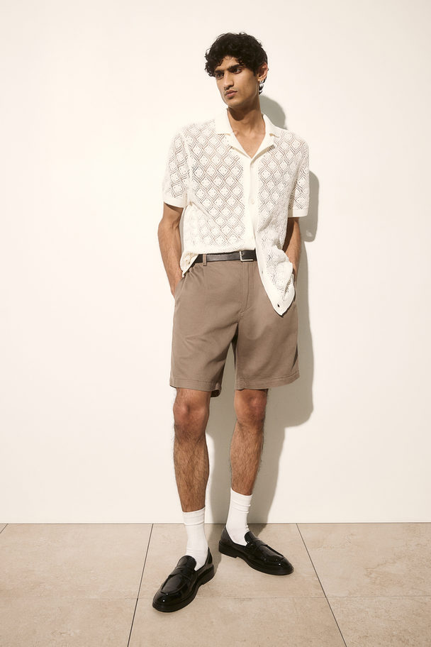 H&M Shorts aus Leinenmix in Relaxed Fit Dunkelbeige