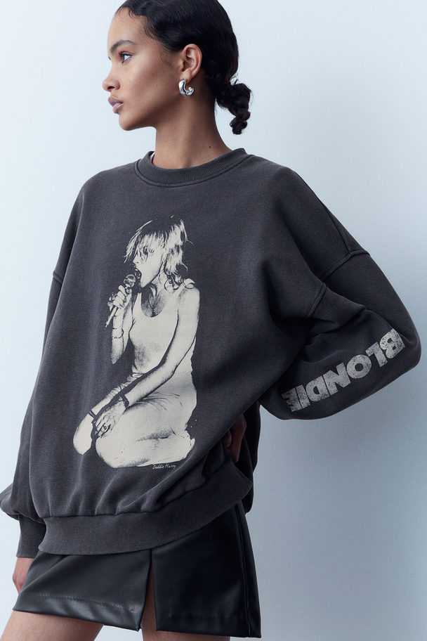 H&M Oversized Sweater Met Print Zwart/blondie