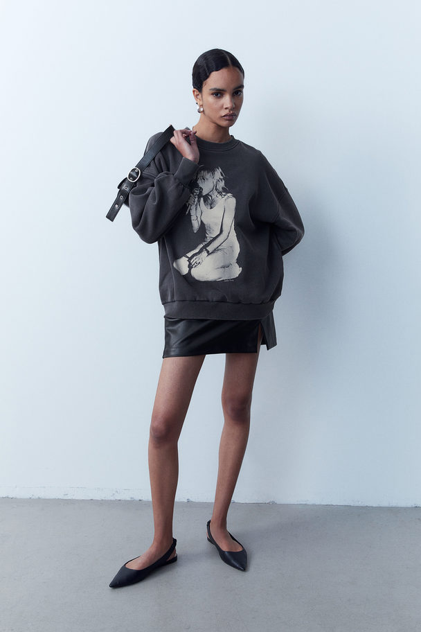 H&M Oversized Sweater Met Print Zwart/blondie